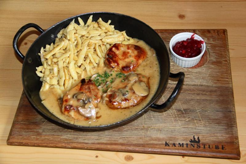 Hotel Garni - Restaurant Kaminstube Sankt Anton am Arlberg Exteriör bild