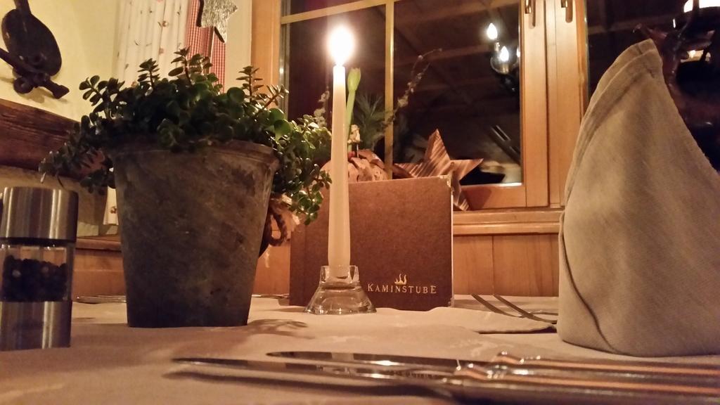 Hotel Garni - Restaurant Kaminstube Sankt Anton am Arlberg Exteriör bild